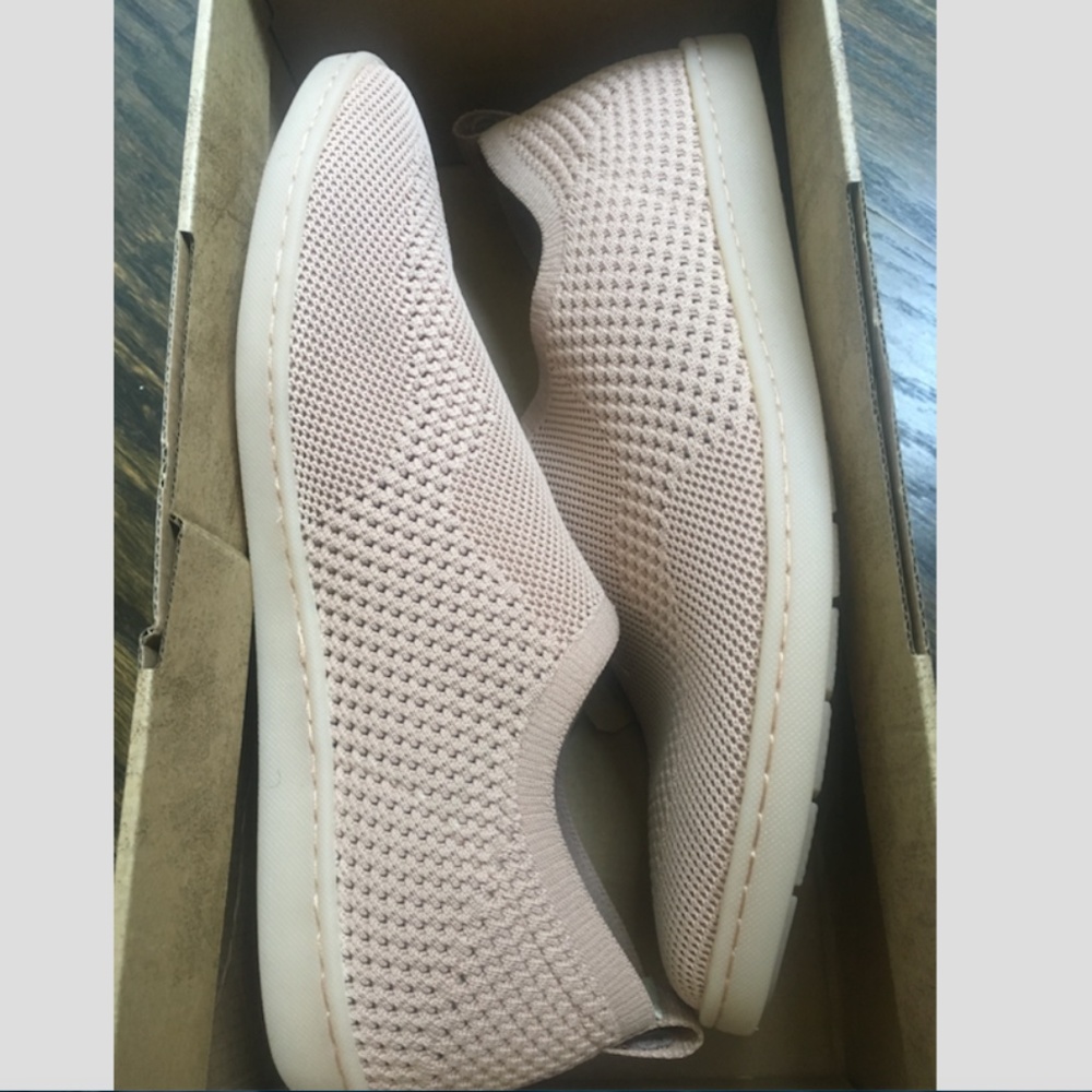 🆕 Born Slip-On Casual Shoe - Picture 11 of 17